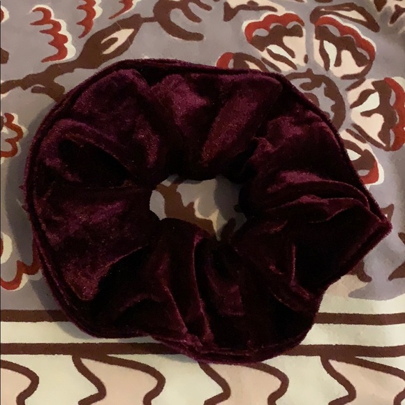 Red Velvet Scrunchie - Picture 1 of 3